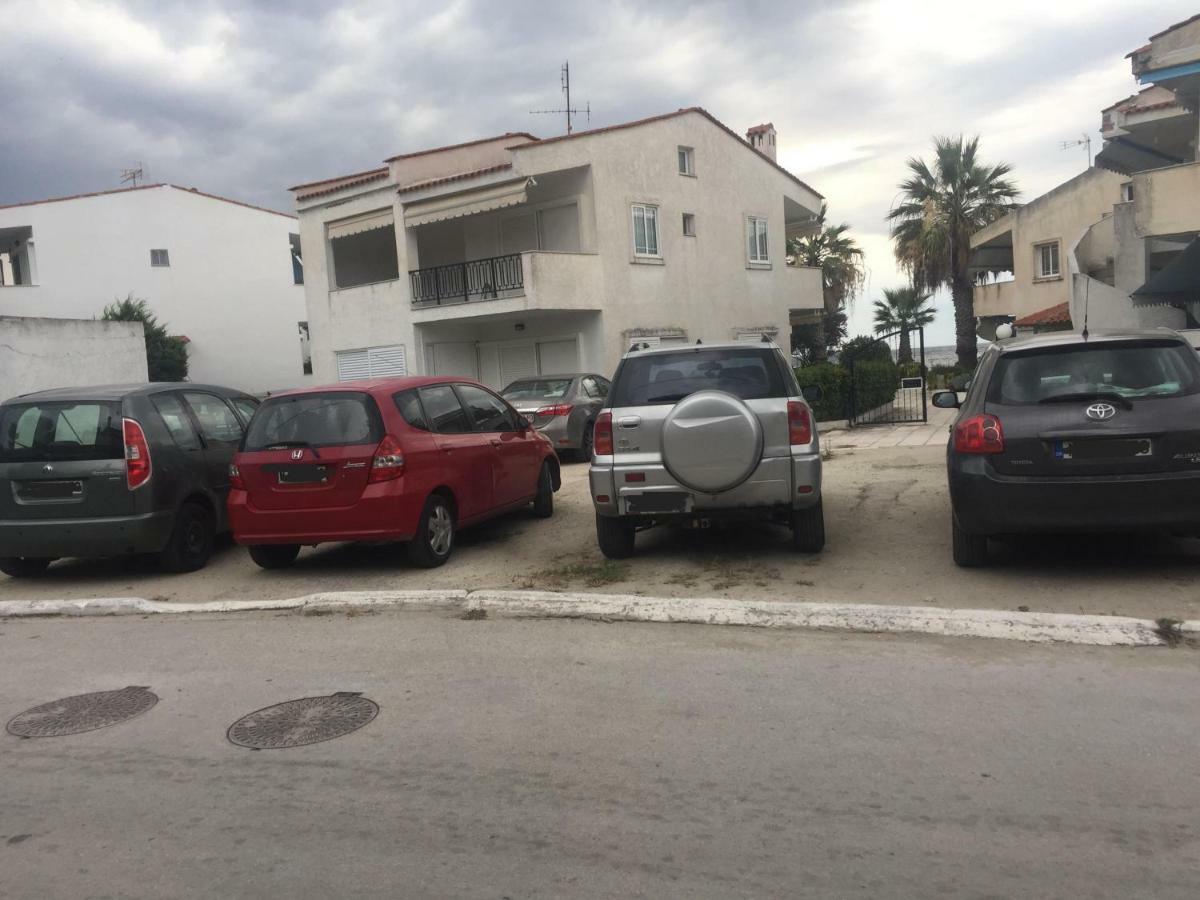 Seafront Maisonette In Fourka Exterior photo