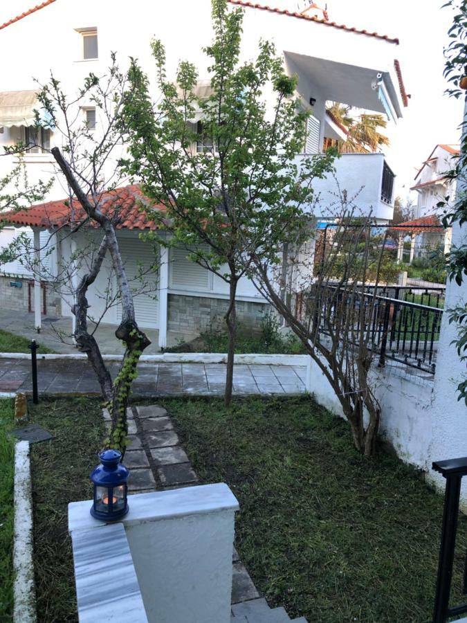 Seafront Maisonette In Fourka Exterior photo