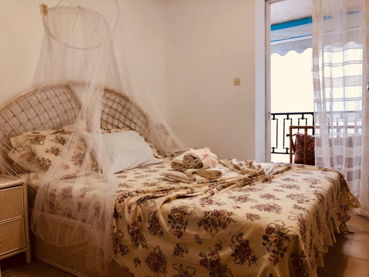 Seafront Maisonette In Fourka Exterior photo